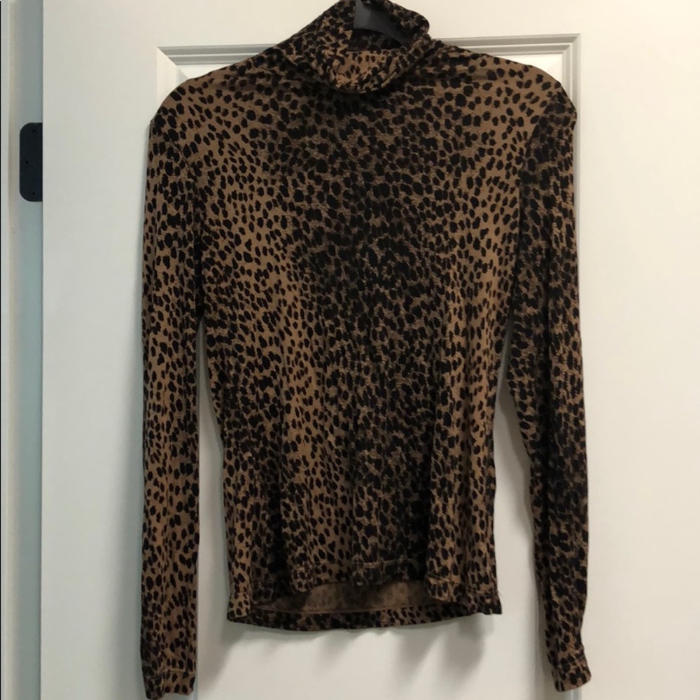 H&M Leopard Lightweight Turtleneck Top